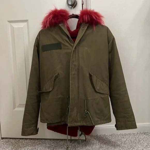 Very Good pre owned condition Yves Salomon look alike winter coat approx size M